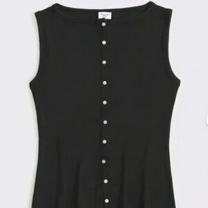 NWOT Abercrombie & Fitch Black Fitted Slash Button-Through Tank Top | Medium